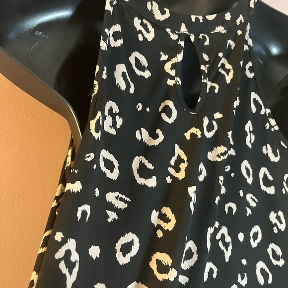 Torrid Printed Sleeveless boho career work Lagen look Blouse Black/Tan Plus 1X - Picture 8 of 8